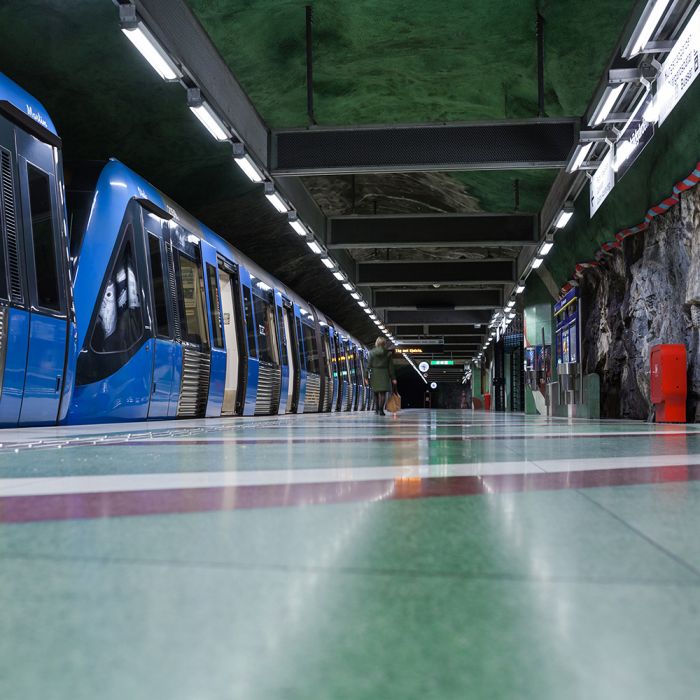 20W Prismatic LED Batten 566mm 4000K 6 Years warranty