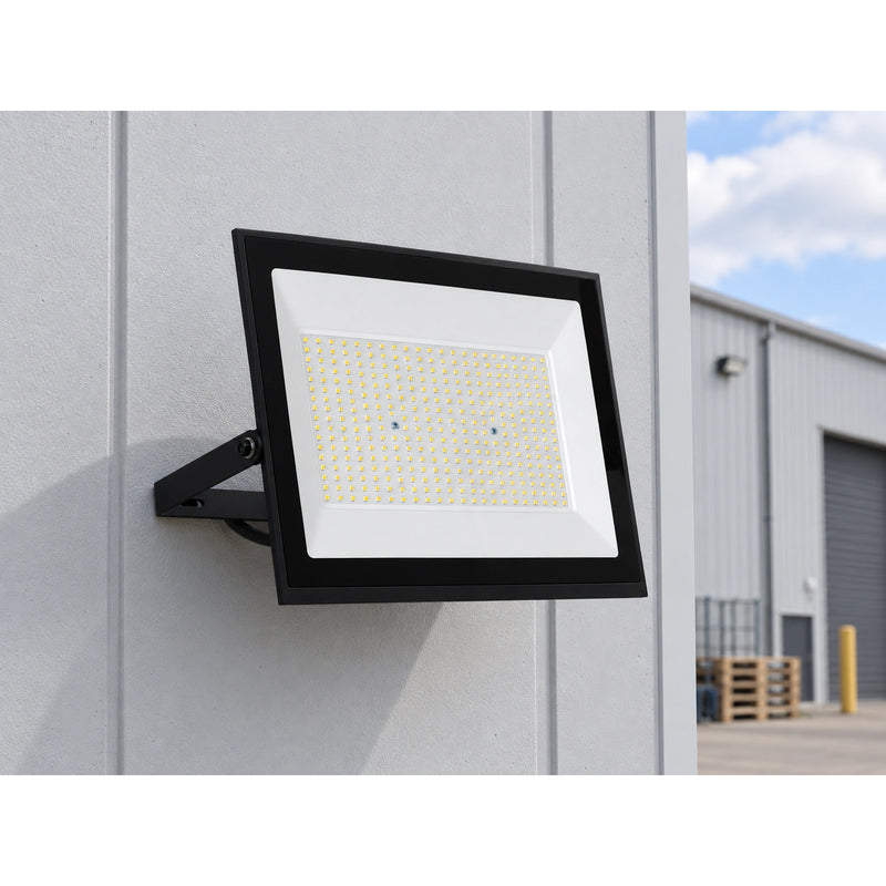 200W LED Floodlight 4000K IP65 120lm/w