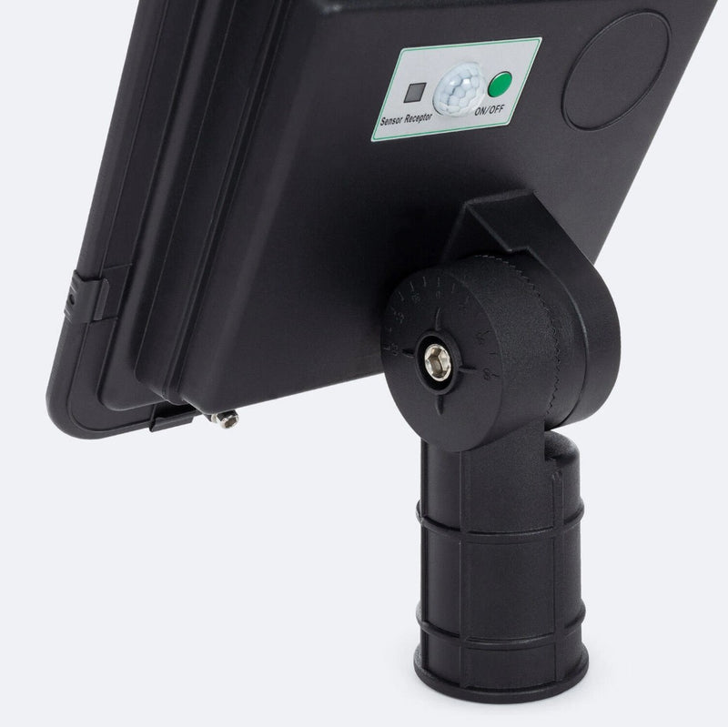 Solar LED Streetlight 1800lm with Remote Control and Motion Sensor